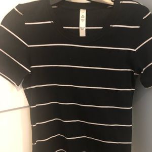 Lululemon live Simply crewneck Tee